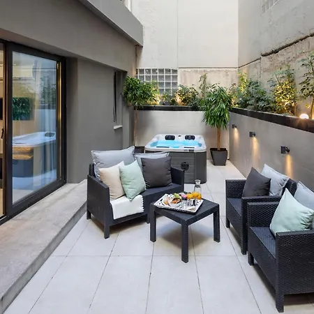 47 Luxury Apartment