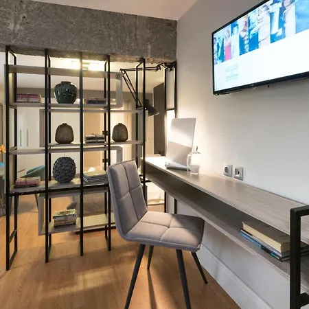 47 Luxury Apartment *