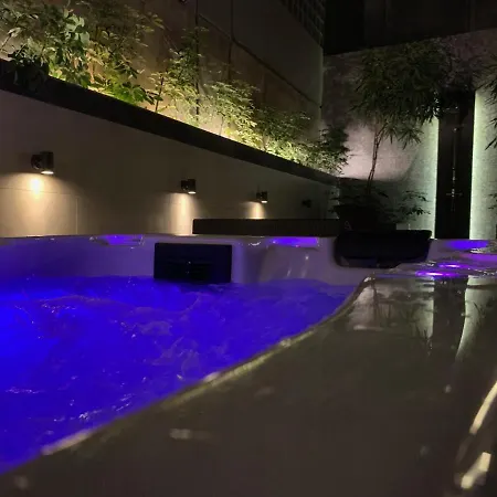 47 Luxury * Athen